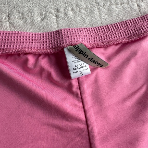 Dippin Daisy Farrah Elastic Waist Booty Short, Bubblegum Waffle, Size S - Picture 6 of 10